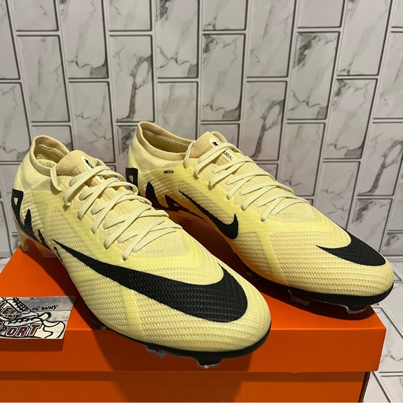 New Nike Zoom Vapor 15 Pro FG Soccer Cleats Black Lemonade Yellow Mens Sizes - Picture 3 of 13